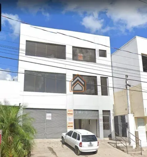 Prédio comercial - loja mais duas salas comerciais