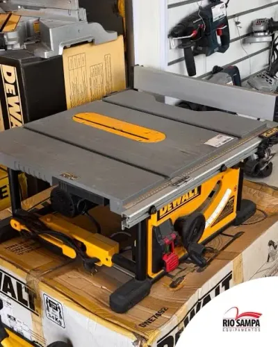 Serra de Mesa 250mm 2000W 220V com Disco DEWALT (sem uso) 