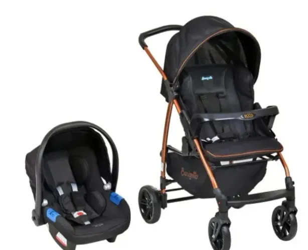 Carrinho de bebê e bebê conforto da burigotto.