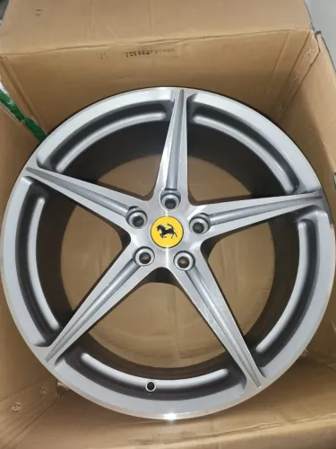 Jogo de Roda Original da Ferrari 458