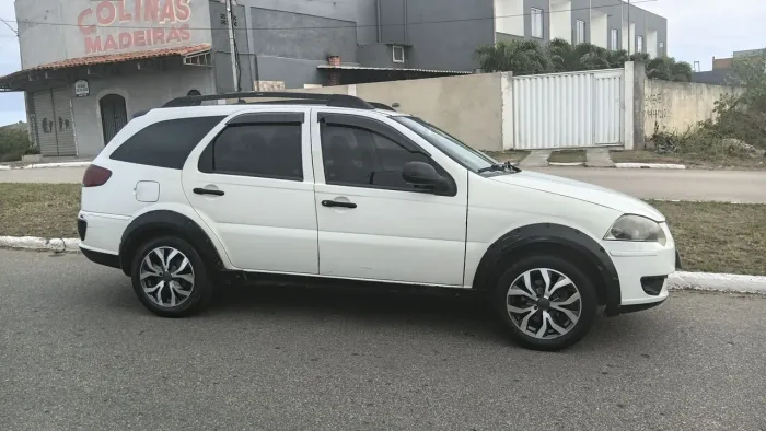 Fiat Palio Weekend Trekking 1.6 Flex 16V 5P 2013