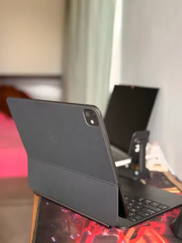 iPad Pro M5 | 5g + Wi-Fi | 13inch