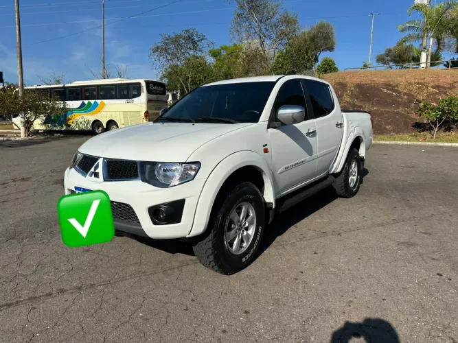 Mitsubishi L200 Triton HPE 3.2 CD TB Int.diesel AUT 2012