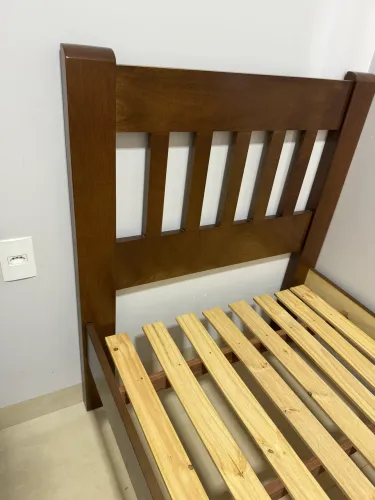 Cama solteiro madeira