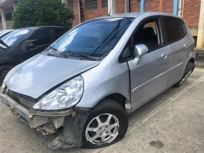Sucata Honda FIT Automático 2006 p/ Retirada de Peças