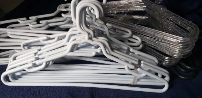 Cabides 2 reais CADA 