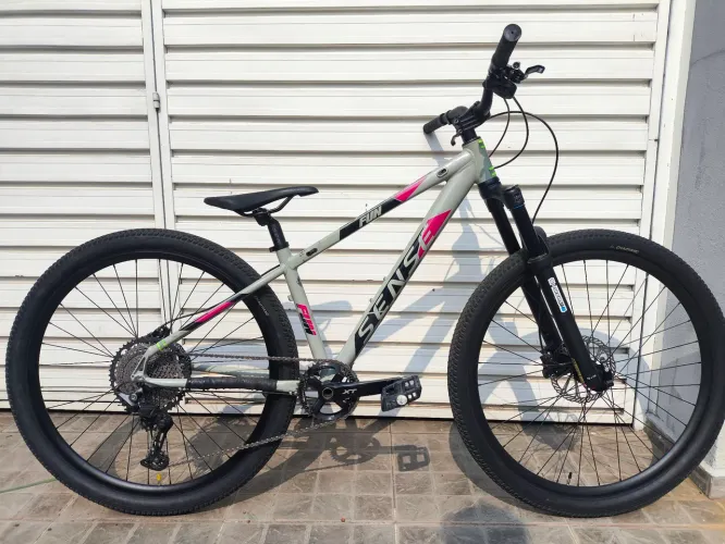 Sense fun tam15 com Deore 12v | suspensão Suntour AION 32 ar óleo trava | Bike aro 29