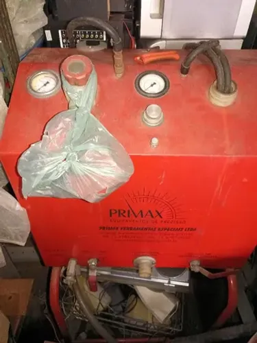 Máquina Primaz para testar sistema de arrefecimento automotivo 