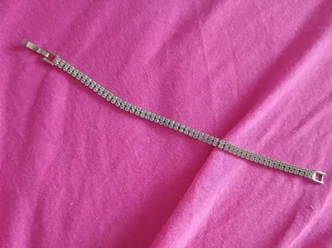 Pulseira cravejada