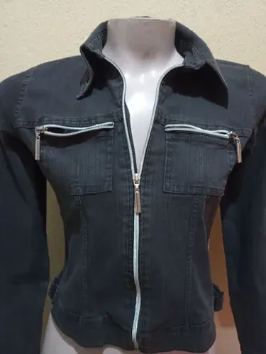 Promoção jaqueta jeans, blusas de listra.