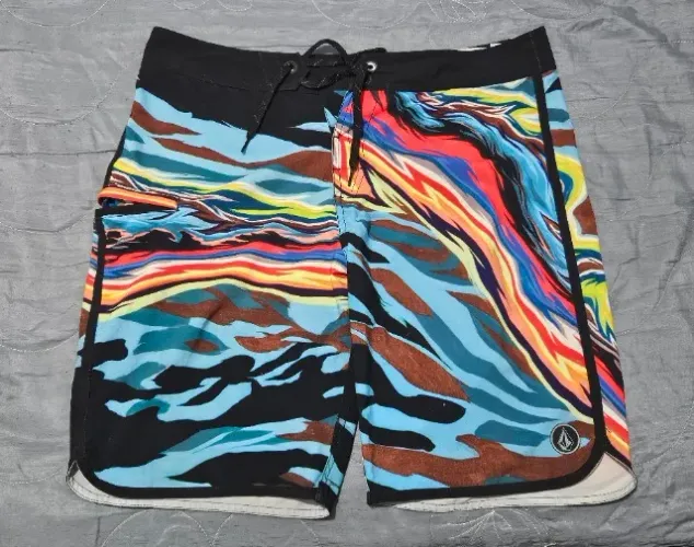 Bermuda Surf Volcom Stone Original em excelente estado