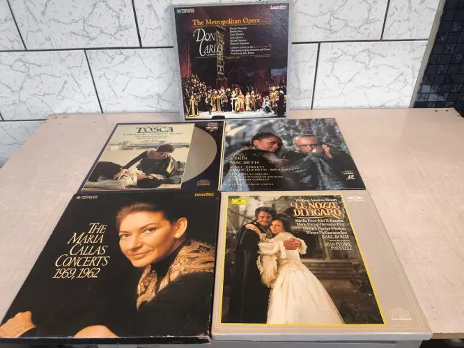 Laserdisc box opera  /  Maria Callas Concerts, Don Carlo e Le Nozze di Figaro.  5 unid 160