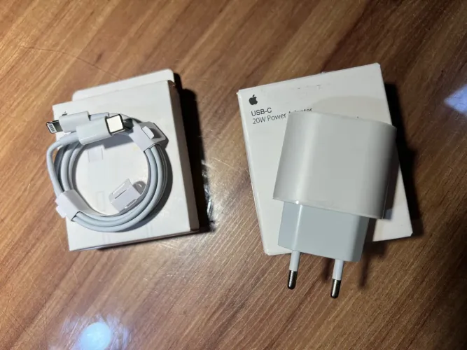 Carregador de iPhone completo 