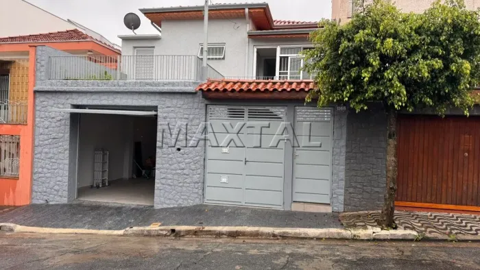 Casa à venda na Vila Nivi de 200 m², toda reformada, com 2 dormitórios sendo 1 suíte e 1 v