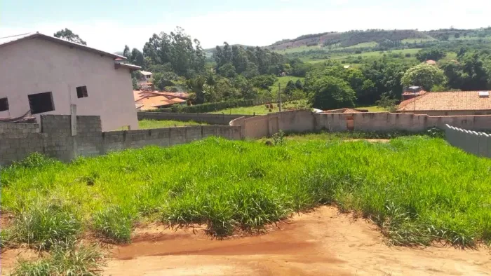 Terreno com 830mts em condomínio de chácaras em Taubaté - SP