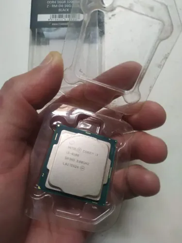 Processador Intel 8100 8ª Geração Windows 11 LGA1151