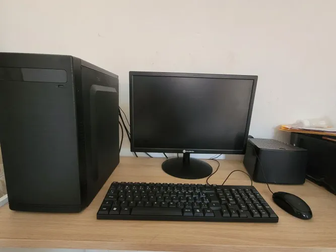 Vendo Camputador de mesa (desktop)