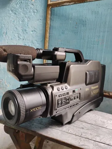 Filmadora Panasonic M9000