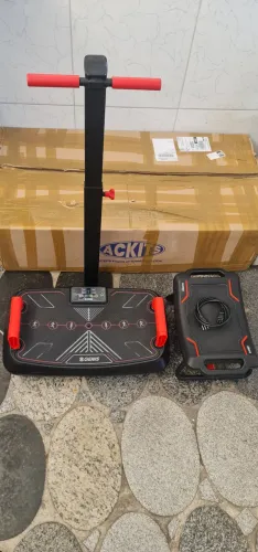 Plataforma Vibratória GENIS Energym Pro / Polishop.