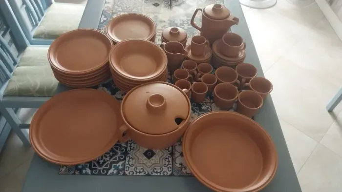 Jogo de jantar e chá cerâmica em terracota completo 72 peças
