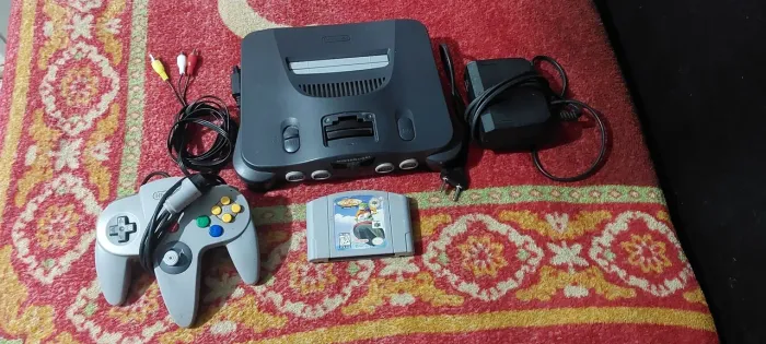 Nintendo 64  completo com 1 jogo controle 80%