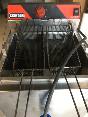 FRITADEIRA ELÉTRICA KROYDON 220v