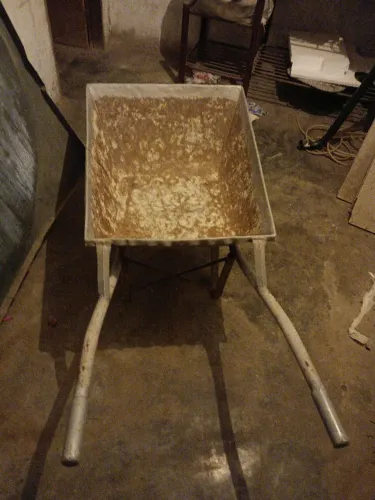 Carrinho de mão reforçado chapa grossa 