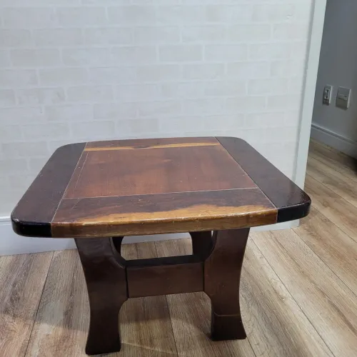 Mesa de Canto em Madeira / APARADOR