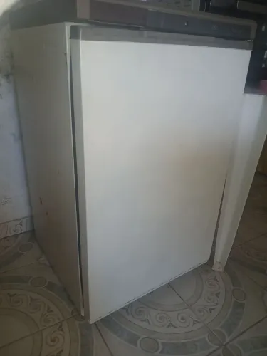 Geladeira compacta