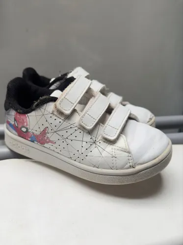 Tênis adidas homem aranha 