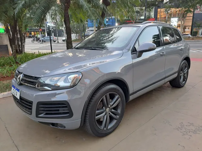 VW Touareg V8 2012/2012 - Baixo Km - Blindada 