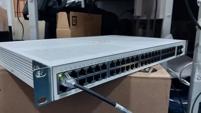 Switch HPE Aruba Instant On 1930 48G 4x SFP/SFP+ Layer 2+ Gerenciável