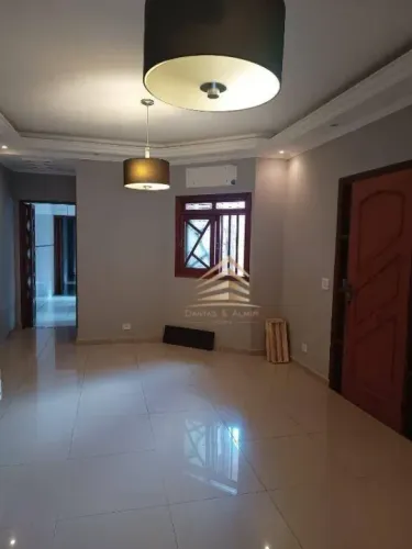 Casa Térrea à Venda na Vila Galvão Guarulhos | 3 Dormitórios, Suíte e Espaço Gourmet Compl