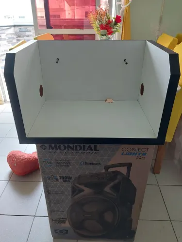Móvel Organizador Branco e Preto