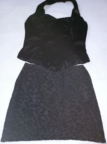 Conjunto Top com Saia Estampada em veludo Elegante