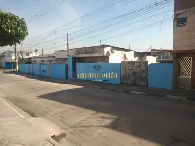 Excelente terreno com 4 casas e 6 kitnets à venda no bairro Miguel Badra - Suzano-SP