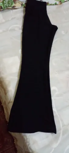 Calça preta flare