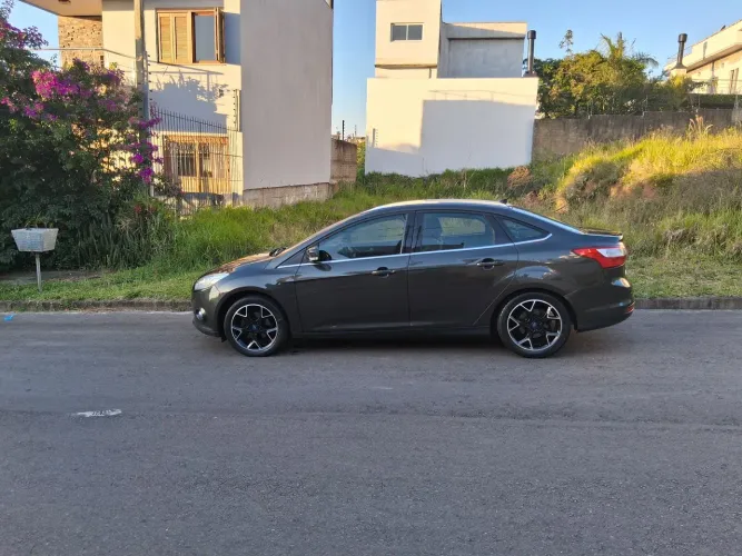 Ford Focus Sed. Ti./ti.plus 2.0 16V Flex AUT 2015