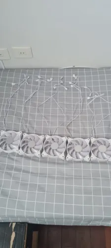 Kit 5x fans aigo AR12 pro branca