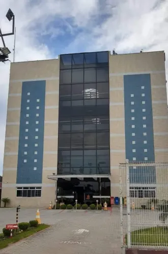 Contrata-se Recepcionista 