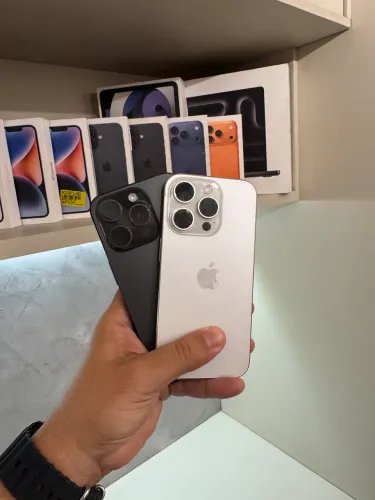 IPHONE 15 PRO 256GB NOVÍSSIMO, ACEITAMOS O SEU USADO, LOJA NO RIOMAR. 