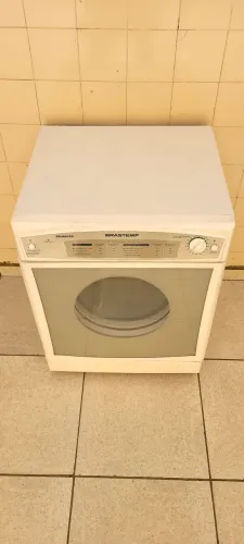 Secadora brastemp.