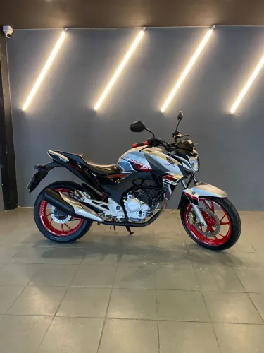 Cb 250 twister 2021 extra