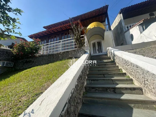 Casa com 3 dormitórios à venda, 350 m² por R$ 1.200.000,00 - São Francisco - Niterói/RJ