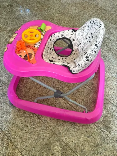 Vendo andador de bebê