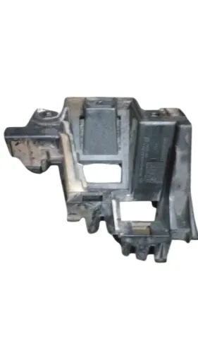 guia parachoque traseiro esquerdo vw jetta 2012 2014