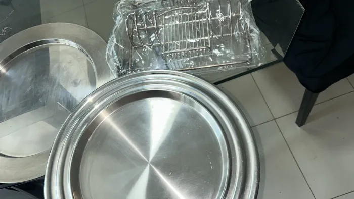 Kit Bandejas inox e porta talheres