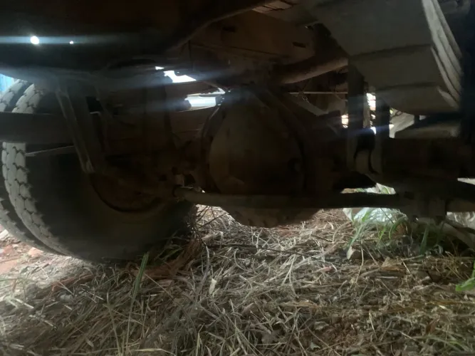 Caixa e diferencial de 608