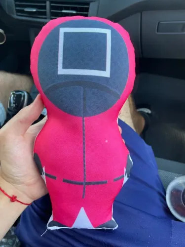 Boneco de Pelúcia - Square - Personagem Squid Game ROUND 6
