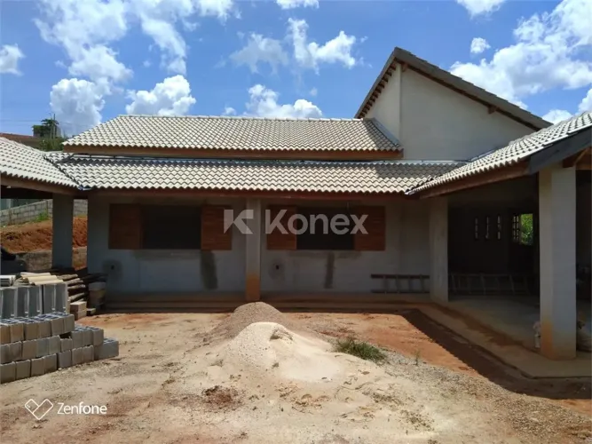 Chácara à venda com 3 quartos em Jardim Limão, Pinhalzinho